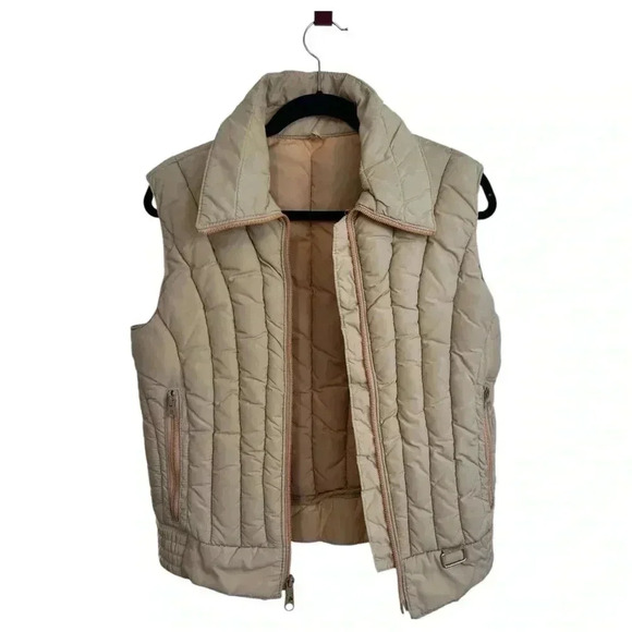 Vintage 1980s Mountain Goat by White Stag Ski Vest in beige, size Medium - Picture 6 of 10